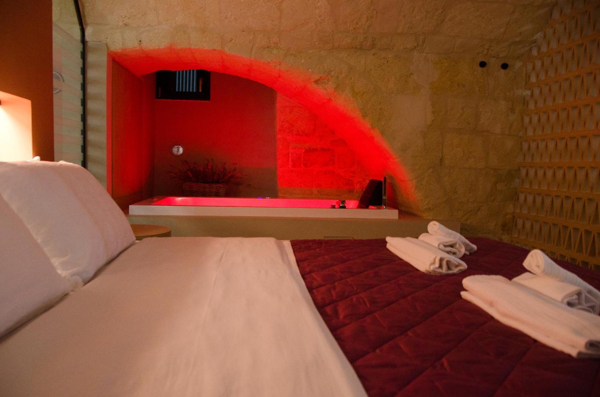 Suite Santa Caterina Монополи Екстериор снимка