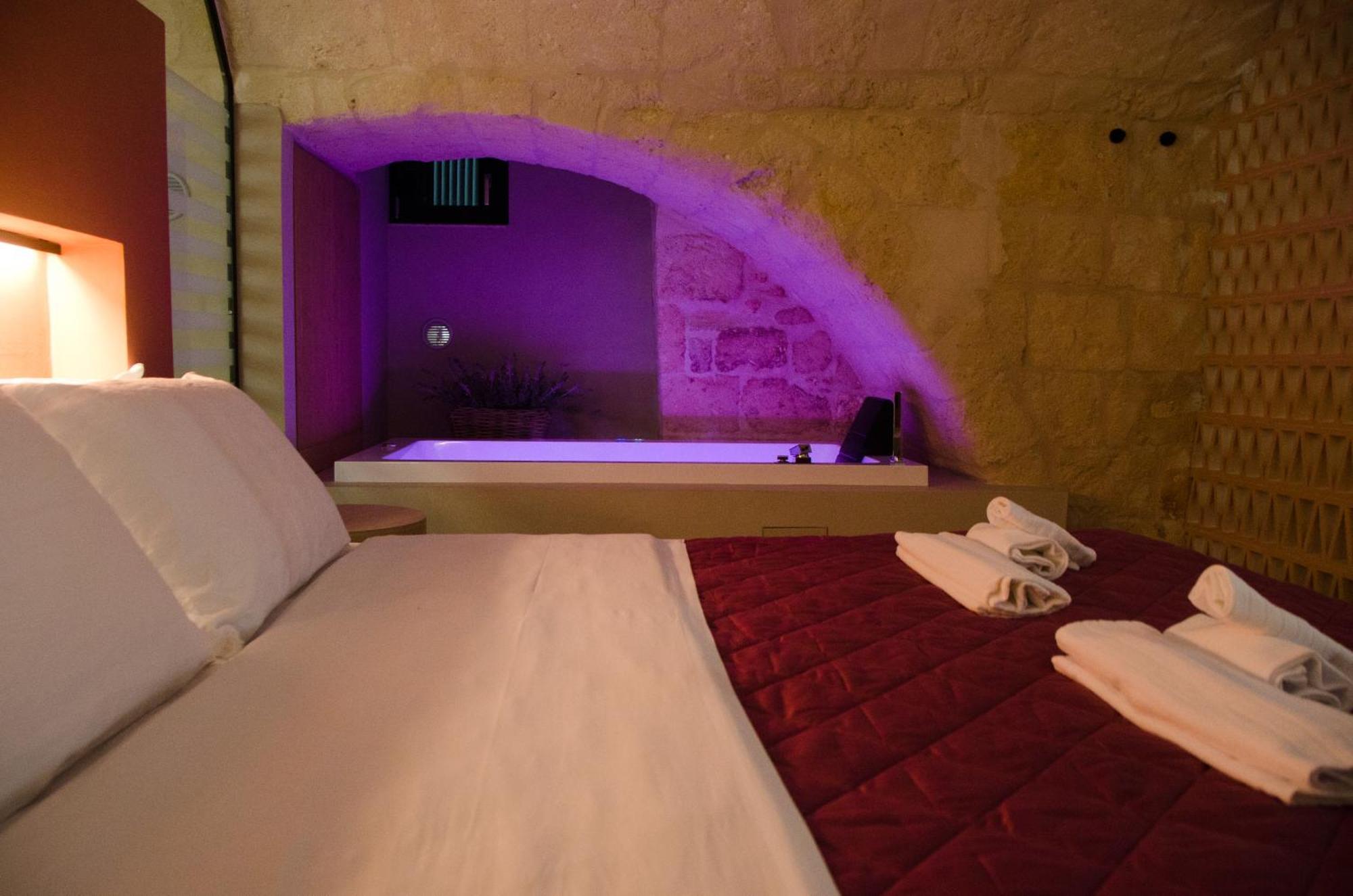 Suite Santa Caterina Монополи Екстериор снимка